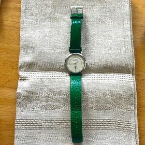 Shaven Green Women’s Wrist Watch